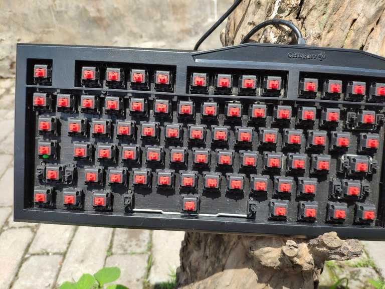 menjemur mechanical keyboard